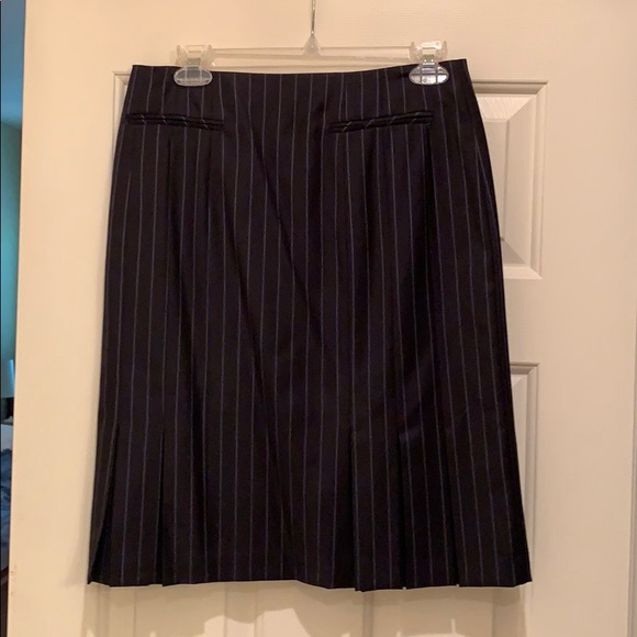 Brooks Brother Navy blue skirt size 4 - Picture 1 of 7